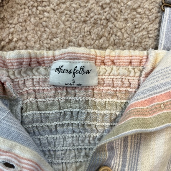 Others follow women’s striped dress size small - Picture 7 of 7